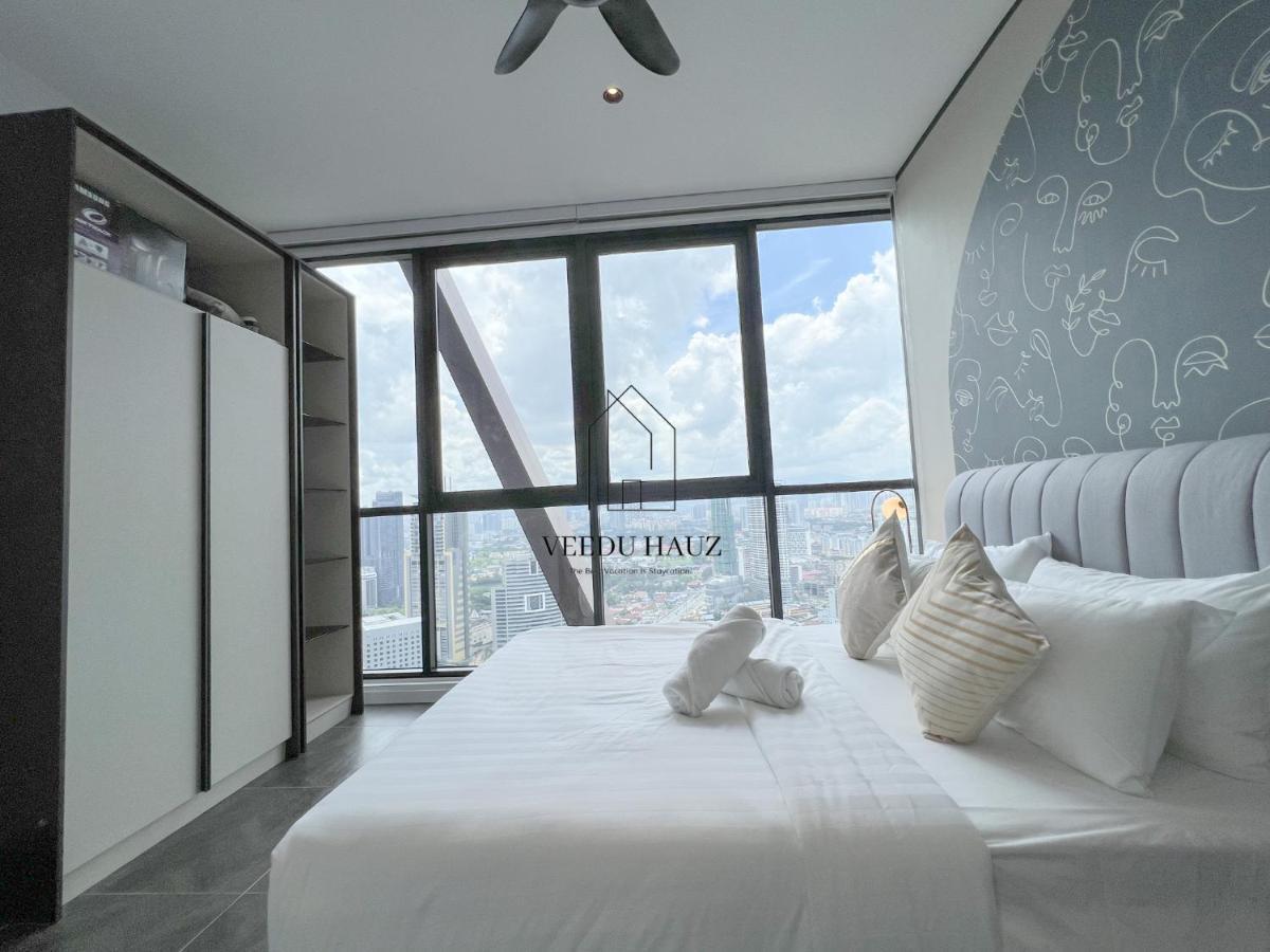 Scarletz Suites At Klcc By Veedu Hauz Kuala Lumpur Exterior photo