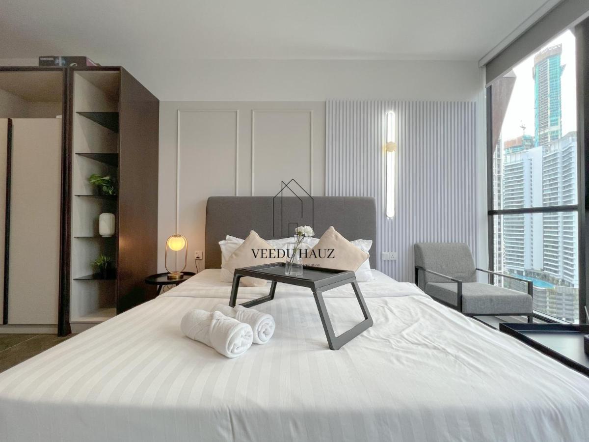 Scarletz Suites At Klcc By Veedu Hauz Kuala Lumpur Exterior photo