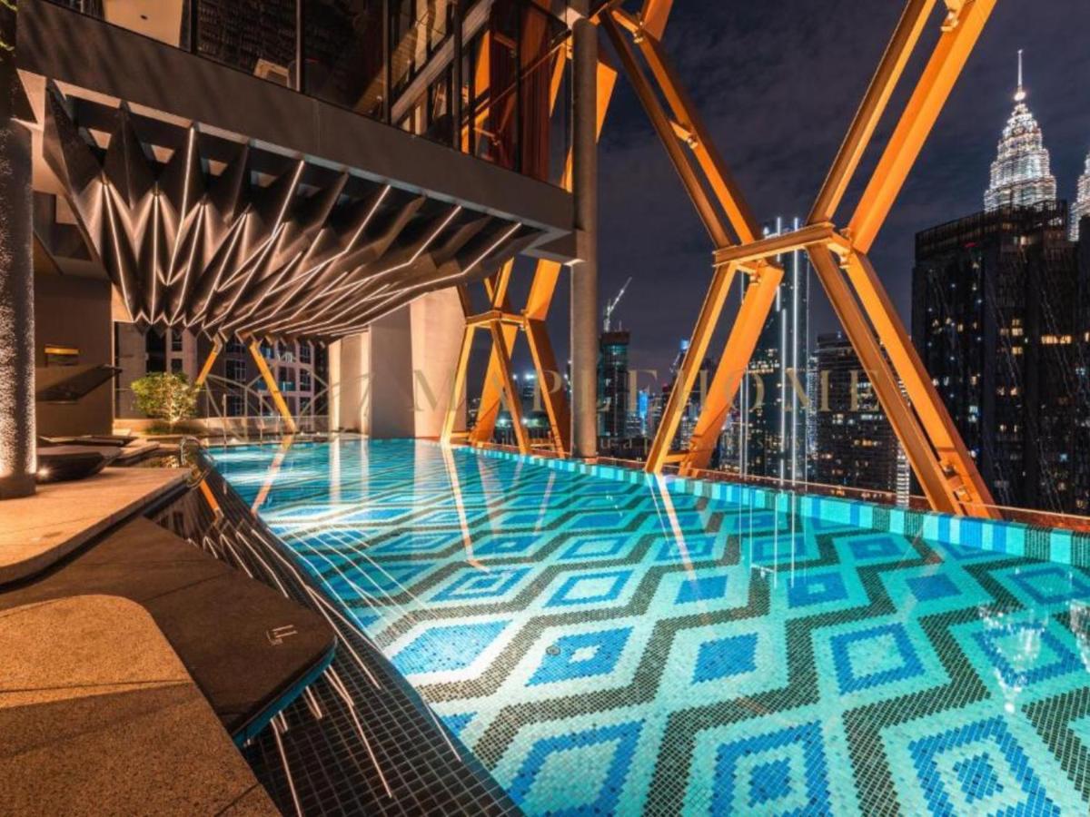 Scarletz Suites At Klcc By Veedu Hauz Kuala Lumpur Exterior photo